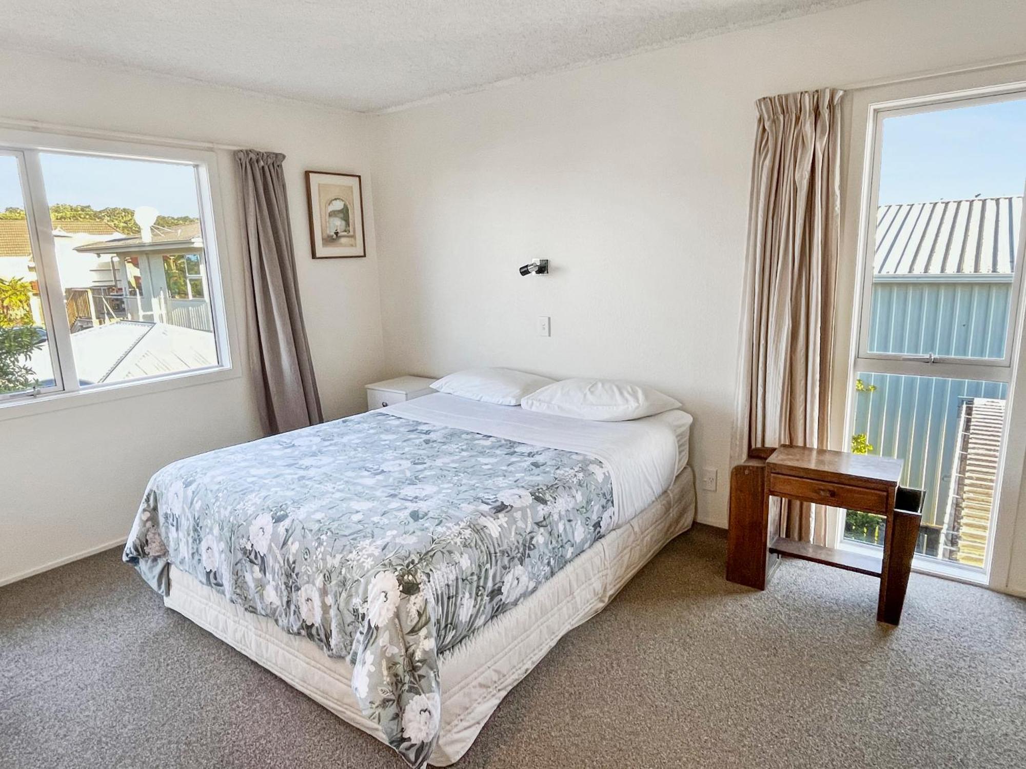 Sybil'S Place Whitianga Bagian luar foto