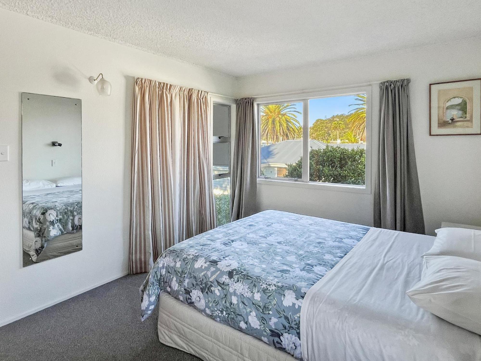 Sybil'S Place Whitianga Bagian luar foto